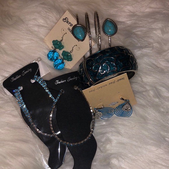 Fashion Jewelry Teal Must Haves - Picture 3 of 9